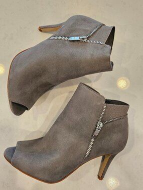 Marc Fisher Serenity Booties - Gray Suede - Size 7W